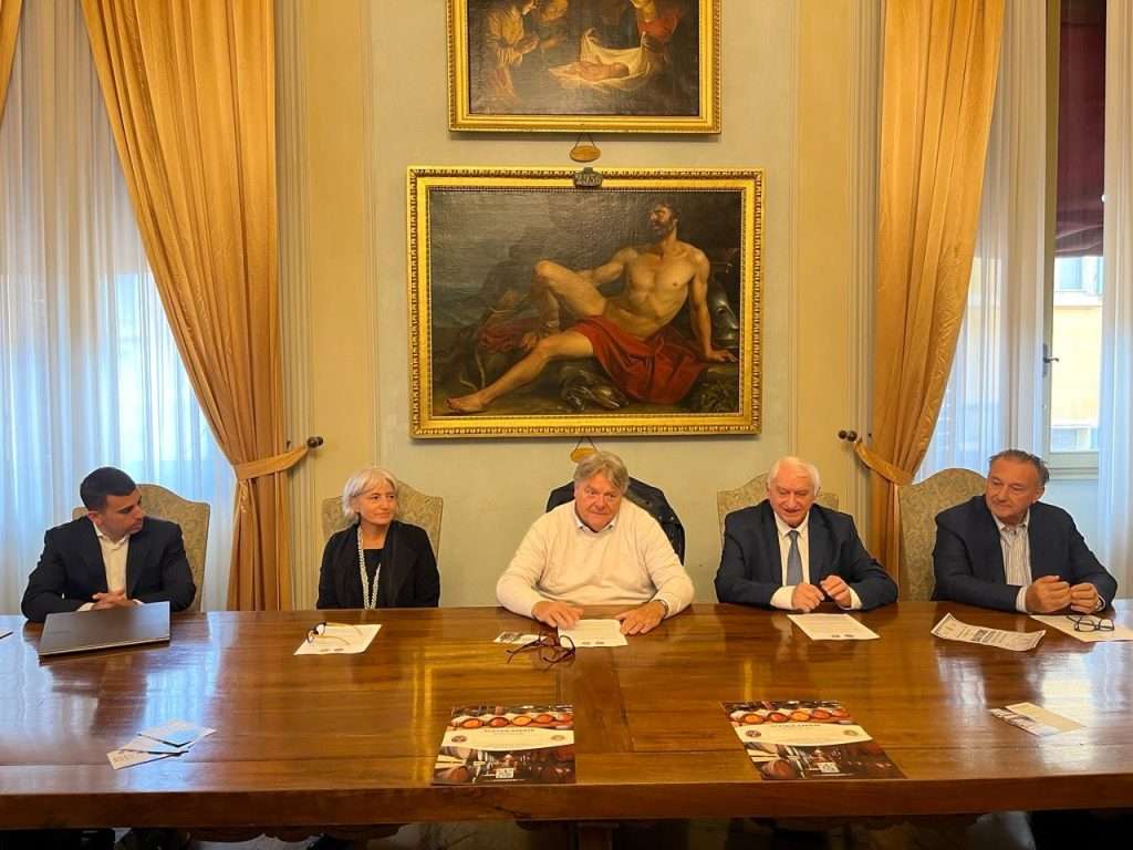 Andrea Mancuso Morini, responsabile comunicazione CTABM, Mariangela Grosoli, vice presidente Terre del Balsamico e presidente CTABM, Paolo Zanca, assessore Comune di Modena, Enrico Corsini presidente Terre del Balsamico e ABTM, Leonardo Giacobazzi, vice presidente ABTM - fonte Marte Comunicazione