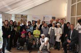 Foto di gruppo dei protagonisti di Bontà chiama bontà