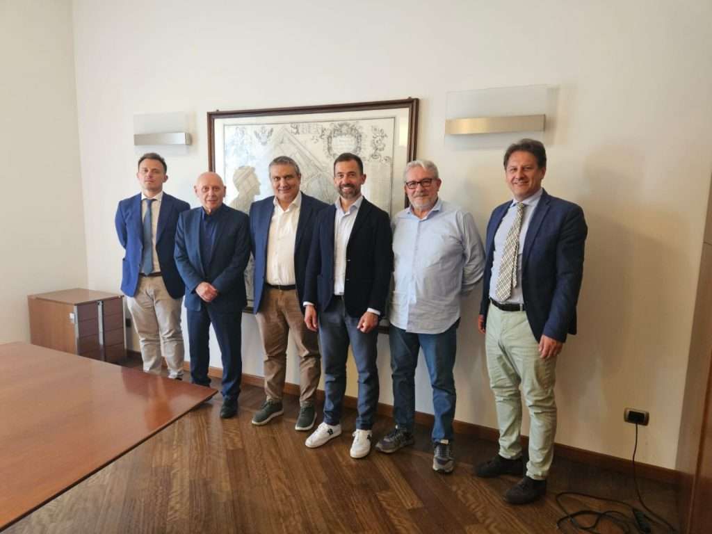 Da sinistra: Riccardo Dentesano (Friulia); Flavio Scuratti (Galileo Business Consulting); Claudio Turchi (Gruppo SEM); Riccardo Caliari (Birrificio 620 passi); Stefano Piccinini e Stefano Scuratti (Galileo Business Consulting)