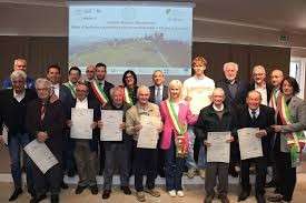 Gruppo Premiati Patriarchi della Vite e del Vino - fonte ufficio stampa