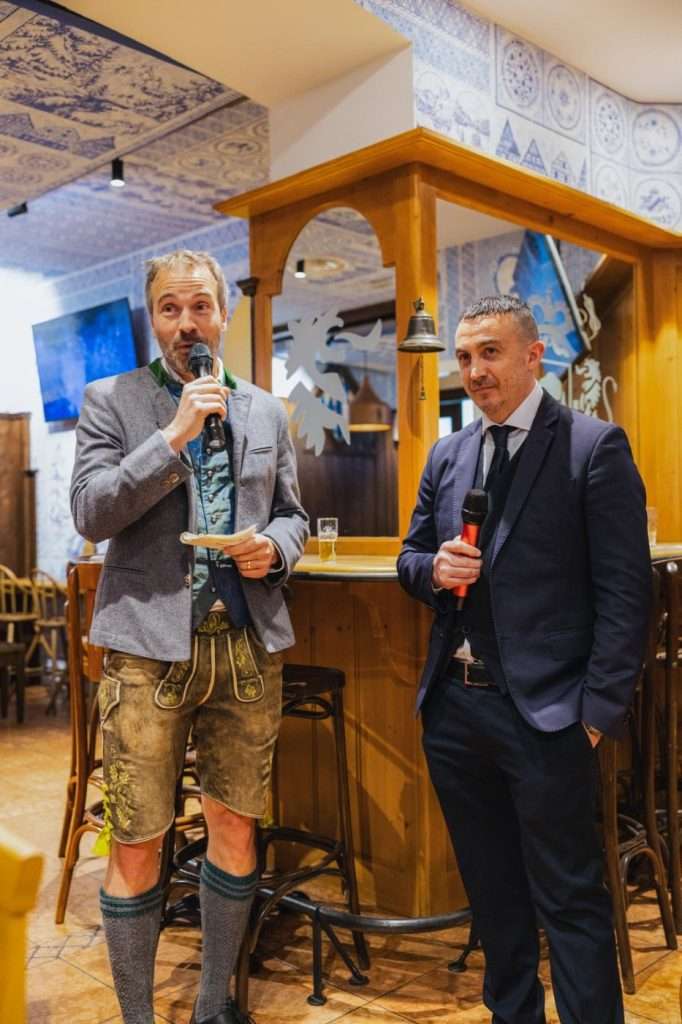 Da sx Christian Friedmann, Dir Sud Europa Paulaner, Pietro Nicastro AD Lowengrube - fonte ufficio stampa