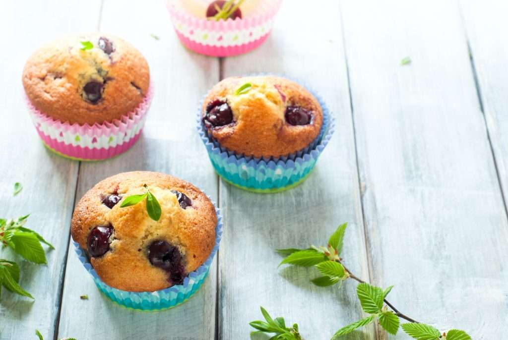 muffins with cherry